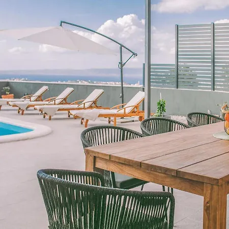 Comfortable And Luxurious Pool *